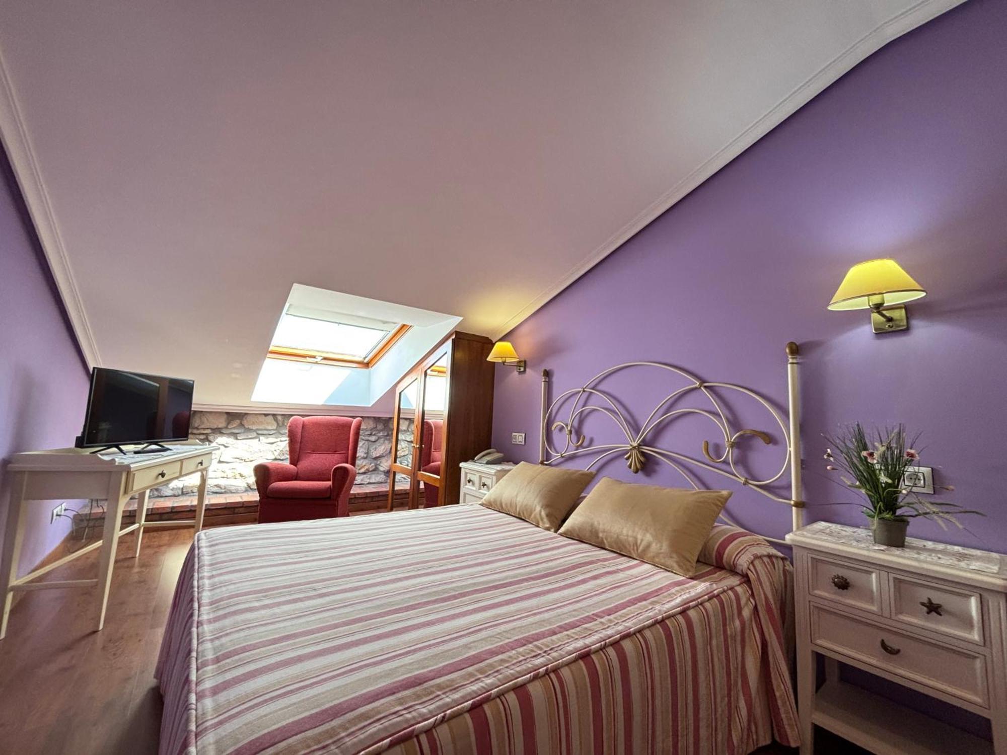 Hotel Casona Los Caballeros Сантилана дел Мар Екстериор снимка